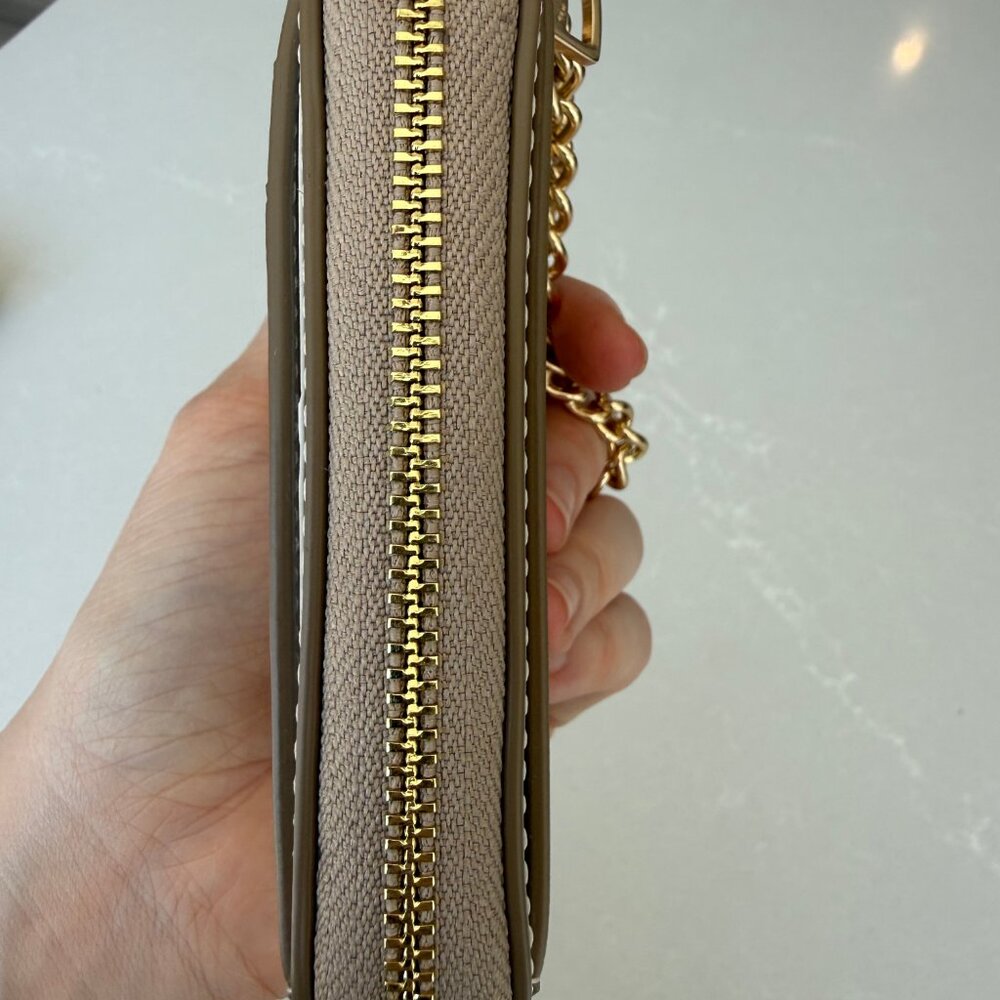 Coach Zip Card Case Gold nwot - Picture 5 of 12